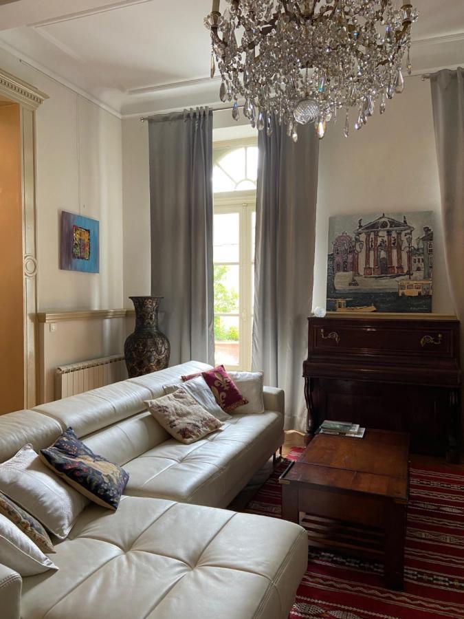 Le Gîte du Château Auriac-sur-Vendinelle Exterior foto
